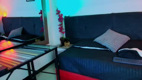 alan_colthon online show from April 24, 2026, 2:47 am