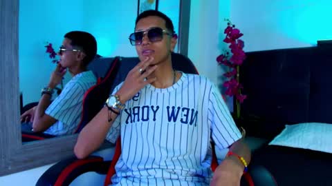 alan_colthon online show from May 14, 2026, 4:30 am