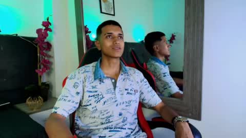 alan_colthon online show from May 15, 2026, 4:19 am