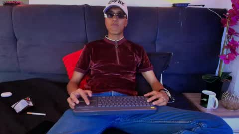 alan_colthon online show from May 21, 2026, 3:46 am