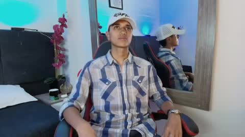 alan_colthon online show from May 28, 2026, 4:10 am