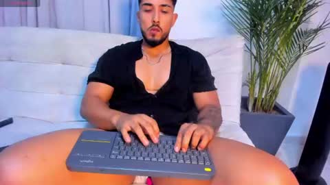 Snapshot of alan_greek_1 chatting on July 16, 2026, 2:17 am Alan greek online show from July 16, 2026, 2:17 am