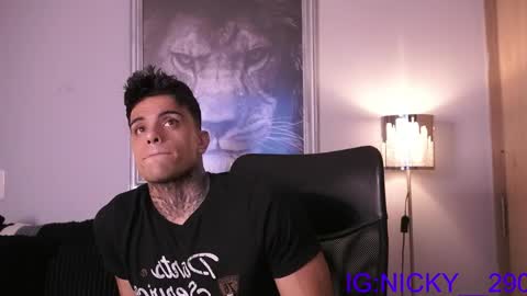 alan_morrys online show from April 4, 2026, 1:04 am