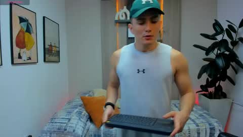 Alan  Kevin can we reach 100 thumbs up please guys  online show from April 14, 2026, 7:09 pm