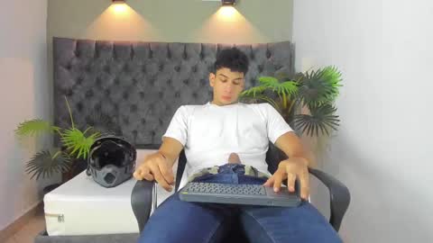 Alan online show from September 15, 2025, 1:00 pm