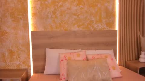 Snapshot of alana_2916 chatting on October 15, 2025, 4:01 am alana_2916 online show from October 15, 2025, 4:01 am