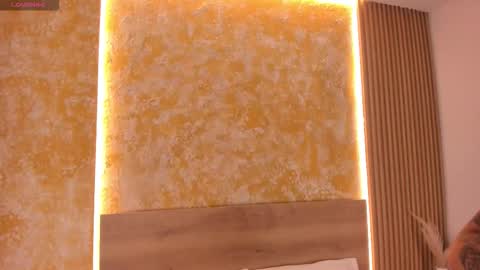 alana_2916 online show from November 24, 2025, 3:17 am