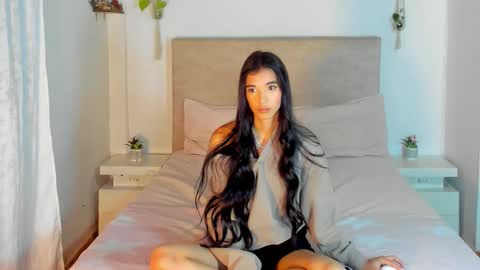Snapshot of alana__get chatting on February 1, 2026, 3:05 am online show from February 1, 2026, 3:05 am