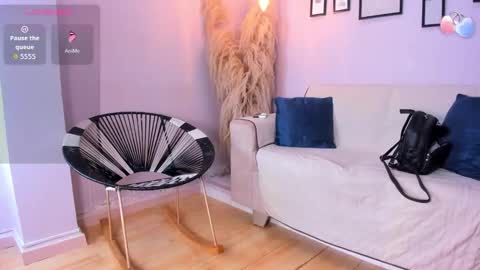 Alana online show from December 17, 2025, 12:44 pm