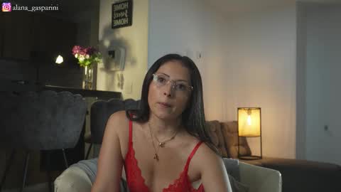 Alana Gasparini online show from November 2, 2025, 1:52 am