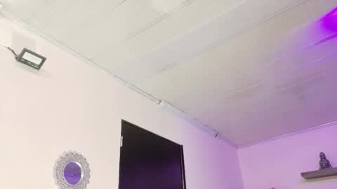 Maeve  online show from October 14, 2025, 10:27 am