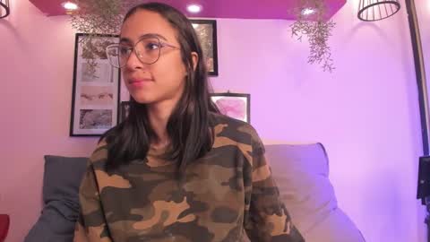 Snapshot of alana_martinez_ chatting on November 20, 2025, 1:22 pm Alana online show from November 20, 2025, 1:22 pm