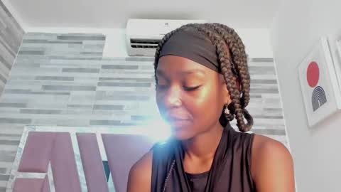 Alana online show from October 24, 2025, 6:59 pm