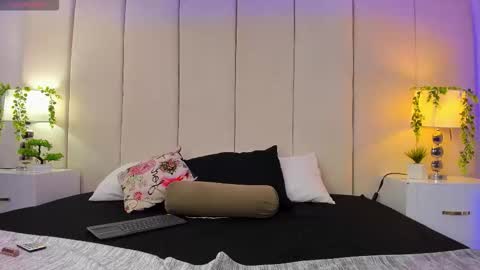 Snapshot of alana_rousee chatting on December 1, 2025, 1:54 am Rousee online show from December 1, 2025, 1:54 am