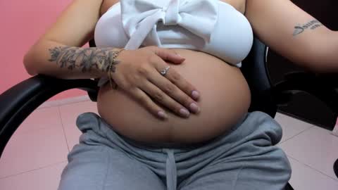 alanapetterson online show from December 18, 2024, 1:12 pm