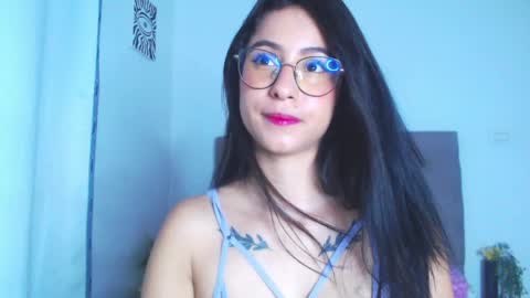 alanasaenz25 online show from June 3, 2026, 3:09 am
