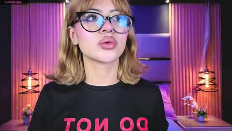 Sasha online show from April 15, 2026, 11:28 am