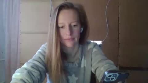 Snapshot of alane26 chatting on March 3, 2025, 11:44 am Elisa online show from March 3, 2025, 11:44 am