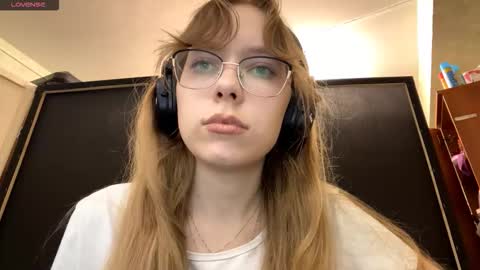 Stella online show from October 13, 2025, 2:39 pm