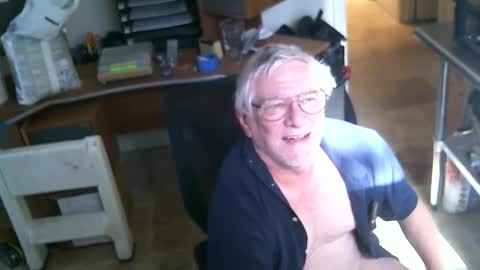 Snapshot of alanlee10allen chatting on November 13, 2025, 8:08 pm Alanlee10allen online show from November 13, 2025, 8:08 pm