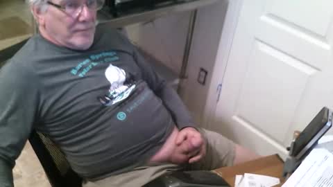 Snapshot of alanlee10allen chatting on December 17, 2025, 11:11 pm Alanlee10allen online show from December 17, 2025, 11:11 pm