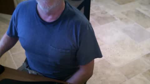 Snapshot of alanlee10allen chatting on April 10, 2026, 4:33 pm Alanlee10allen online show from April 10, 2026, 4:33 pm