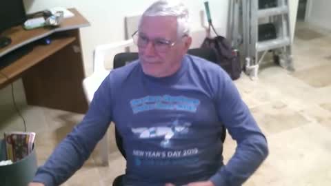Snapshot of alanlee10allen chatting on April 21, 2026, 1:39 pm Alanlee10allen online show from April 21, 2026, 1:39 pm