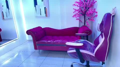 Alanna  online show from April 16, 2026, 3:51 am