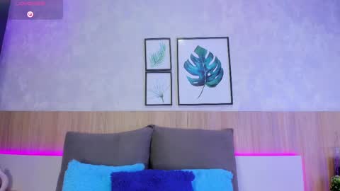 Snapshot of alanna_hank chatting on September 30, 2025, 1:21 am Alanna online show from September 30, 2025, 1:21 am