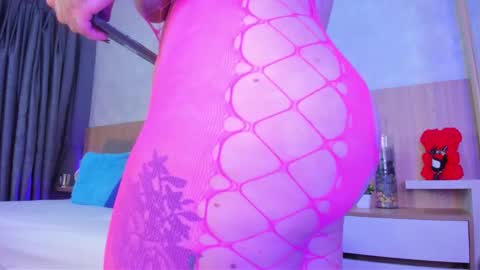 Snapshot of alanna_hank chatting on November 11, 2025, 2:11 am Alanna online show from November 11, 2025, 2:11 am