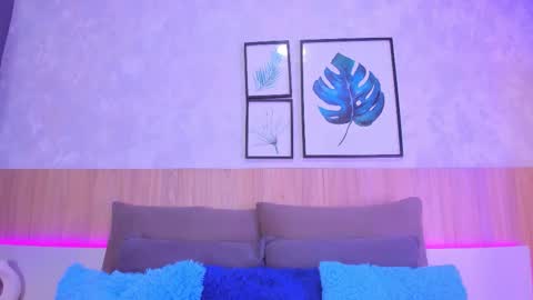 Snapshot of alanna_hank chatting on February 25, 2026, 3:27 am Alanna online show from February 25, 2026, 3:27 am