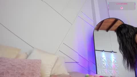 alannarouge online show from November 28, 2025, 11:35 am