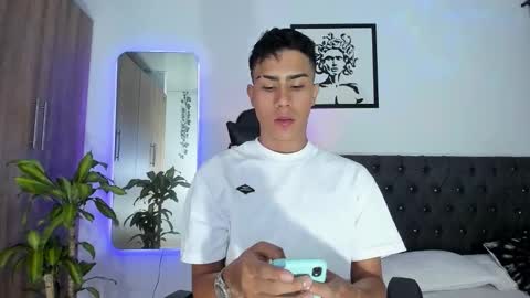 Snapshot of alannaughty_ chatting on November 30, 2025, 11:20 pm alannaughty_ online show from November 30, 2025, 11:20 pm