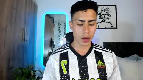 alannaughty_ online show from April 15, 2026, 12:06 am