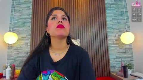 alannavidal online show from November 5, 2025, 3:06 am