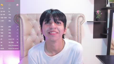 Snapshot of alanrock18 chatting on January 12, 2025, 8:04 am Alan online show from January 12, 2025, 8:04 am