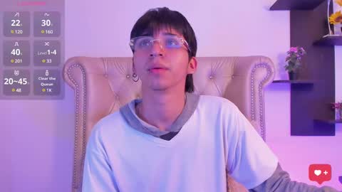 Snapshot of alanrock18 chatting on February 19, 2025, 12:44 pm Alan online show from February 19, 2025, 12:44 pm
