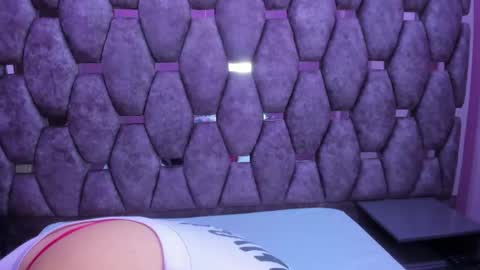 AlaSmith  online show from October 26, 2025, 2:28 am