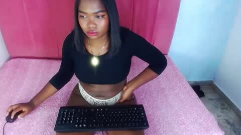 Snapshot of alaurinortizcm101 chatting on February 15, 2026, 4:09 am alaurinortizcm101 online show from February 15, 2026, 4:09 am