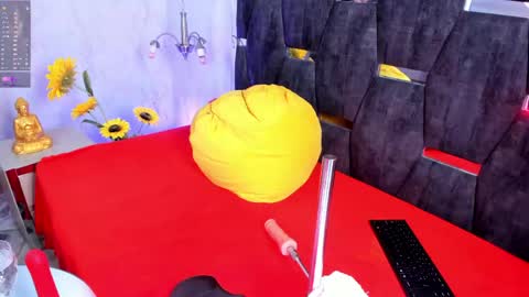 Alazsanna online show from May 9, 2026, 11:32 pm