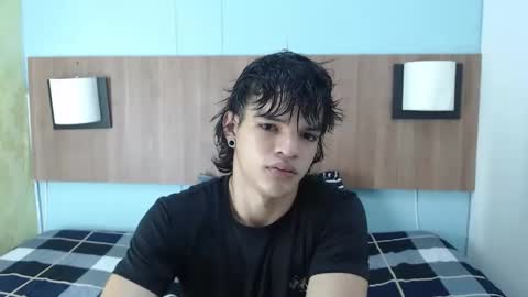 Snapshot of albertbernal69 chatting on February 6, 2025, 2:11 am Albert online show from February 6, 2025, 2:11 am