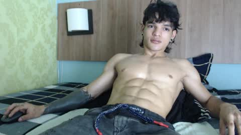 Snapshot of albertbernal69 chatting on February 6, 2025, 8:18 am Albert online show from February 6, 2025, 8:18 am