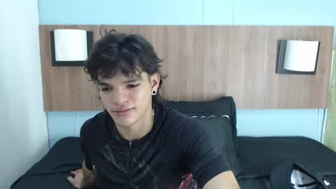 Snapshot of albertbernal69 chatting on February 14, 2025, 2:07 am Albert online show from February 14, 2025, 2:07 am