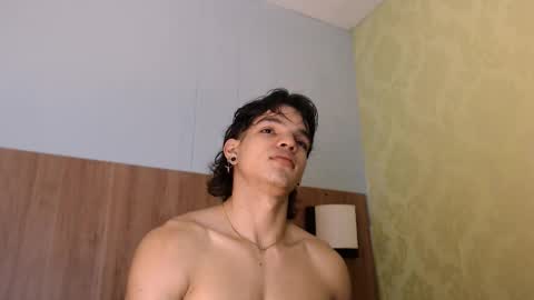 Snapshot of albertbernal69 chatting on February 20, 2025, 2:51 am Albert online show from February 20, 2025, 2:51 am