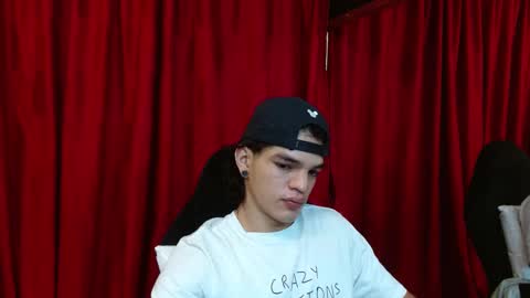 Snapshot of albertbernal69 chatting on March 5, 2025, 2:25 am Albert online show from March 5, 2025, 2:25 am