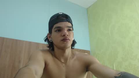 Snapshot of albertbernal69 chatting on March 5, 2025, 5:29 am Albert online show from March 5, 2025, 5:29 am