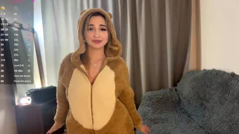 Snapshot of albertinadez chatting on February 1, 2026, 5:00 pm Viktoria online show from February 1, 2026, 5:00 pm