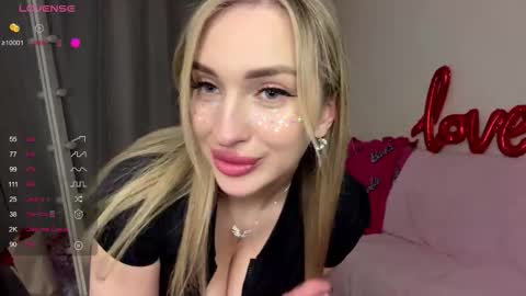 Snapshot of albertinadez chatting on March 9, 2026, 5:39 pm Viktoria online show from March 9, 2026, 5:39 pm