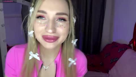 Snapshot of albertinadez chatting on March 14, 2026, 5:07 pm Viktoria online show from March 14, 2026, 5:07 pm