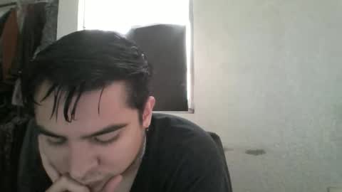 albertoarenas16 online show from May 28, 2026, 6:49 pm